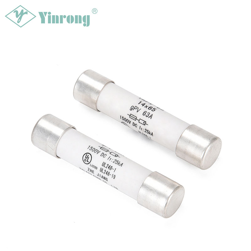 1000VDC 63A 14 × 65mm Liên kết cầu chì PV năng lượng mặt trời