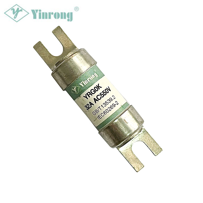 Cầu chì thẻ có rãnh bù đắp 550V 32A YRG0K BS88